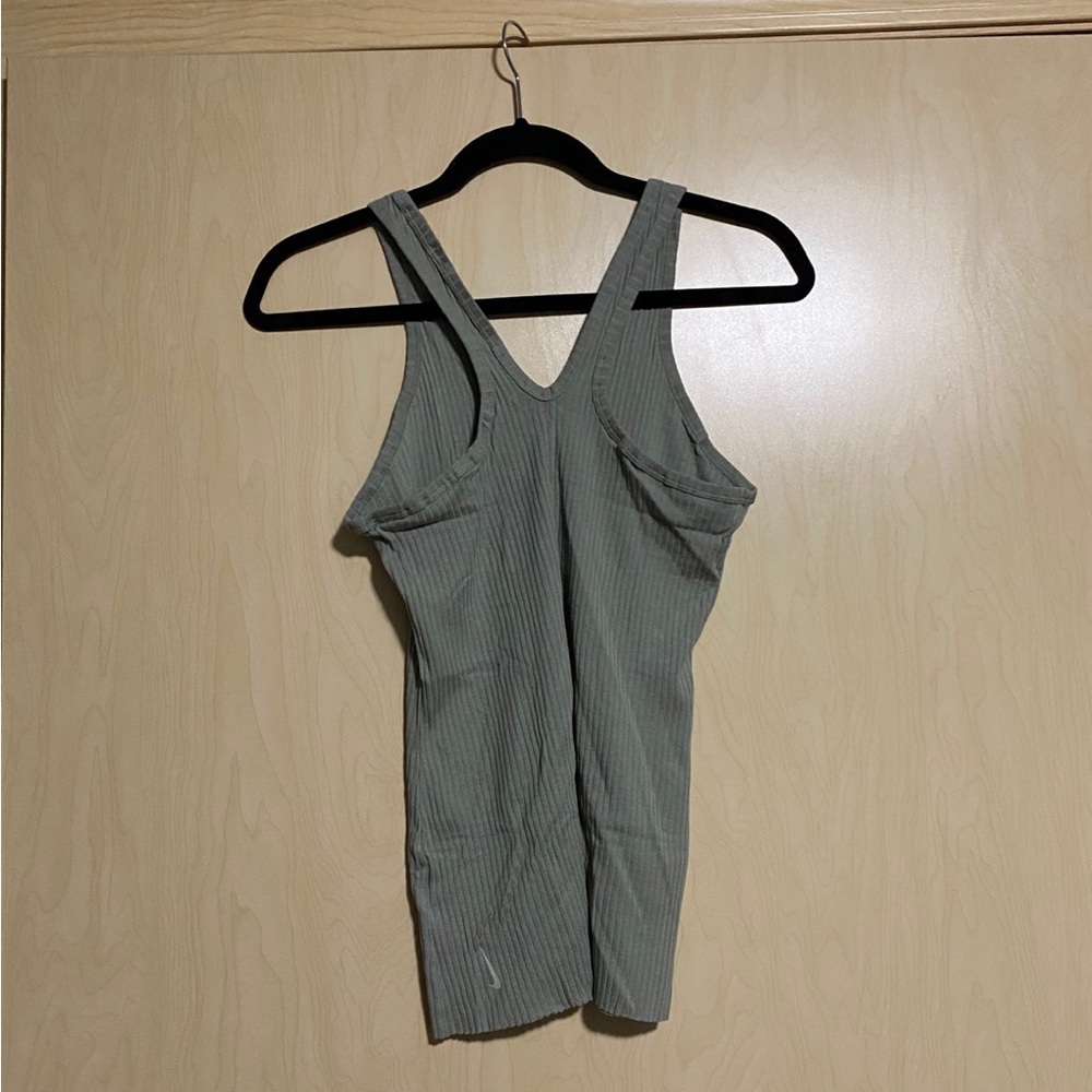 Nike Light Green Ribbed Active Tank - Picture 6 of 9
